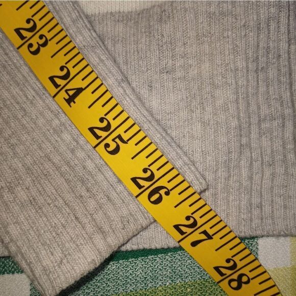 L.O.G.G.by H&M GrayBeige Geometric Lslv V-neck Merino Wool Blend Women's Sweater - Picture 9 of 9